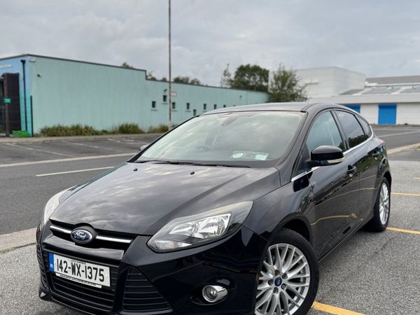Ford Focus Hatchback, Petrol, 2014, Black