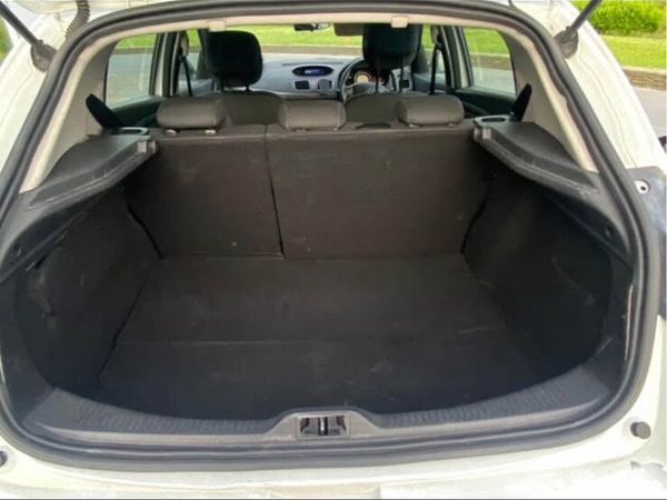 Renault Megane Hatchback, Diesel, 2012, White