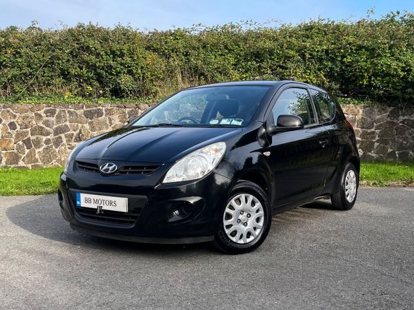 Hyundai i20 Hatchback, Petrol, 2011, Black