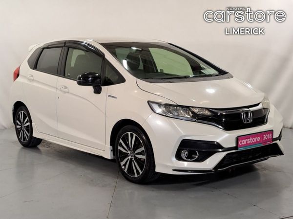 Honda Fit Hatchback, Petrol Hybrid, 2018, White