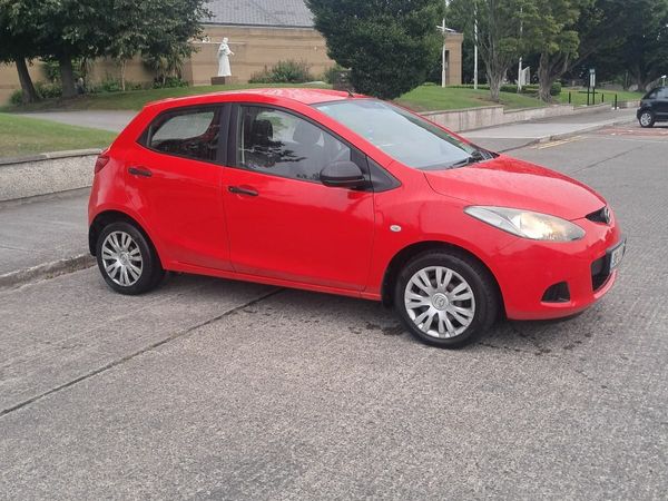 Mazda Mazda2 Hatchback, Petrol, 2008, Red