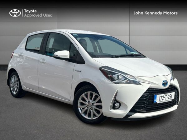 Toyota Yaris Hatchback, Petrol Hybrid, 2017, White