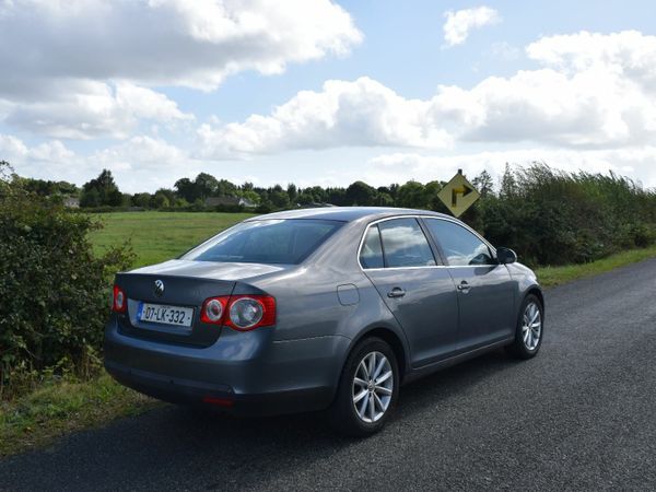 Volkswagen Jetta Saloon, Petrol, 2007, Grey