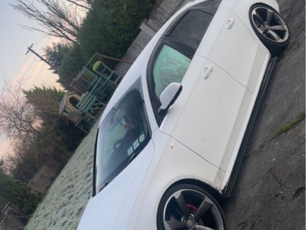 Audi A4 Saloon, Diesel, 2013, White