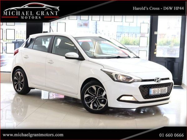 Hyundai i20 Hatchback, Petrol, 2016, White