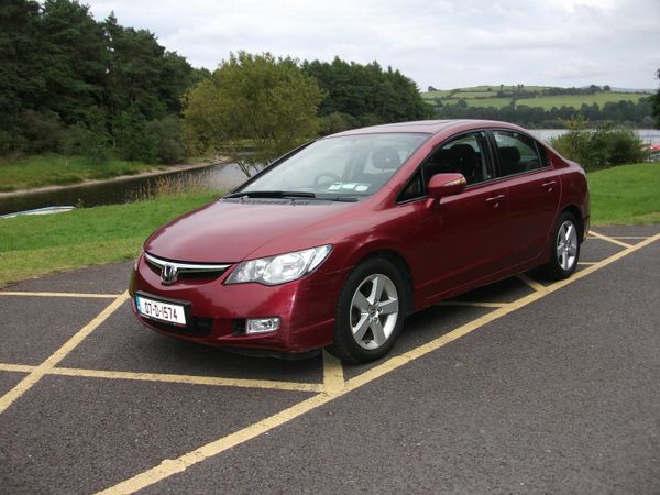 Honda Civic Saloon, Petrol, 2007, Red
