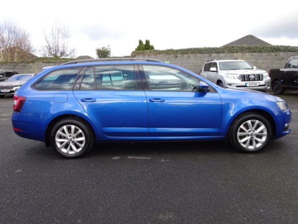 Skoda Octavia Estate, Diesel, 2017, Blue