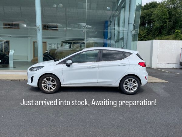 Ford Fiesta Hatchback, Petrol, 2023, White