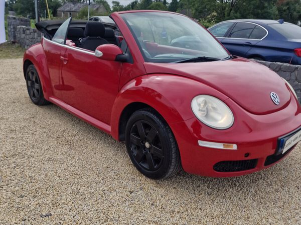 Volkswagen Beetle Convertible, Petrol, 2006, Red