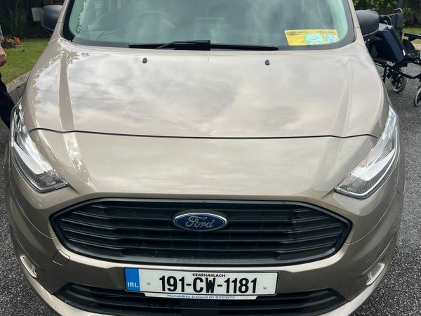 Ford Tourneo Estate/Jeep, Diesel, 2019, Grey