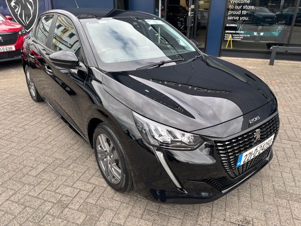 Peugeot 208 Hatchback, Petrol, 2022, Black