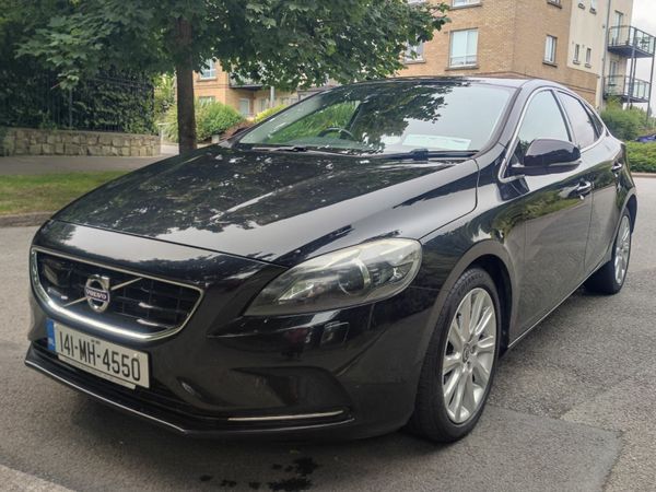 Volvo V40 Hatchback, Petrol, 2014, Black