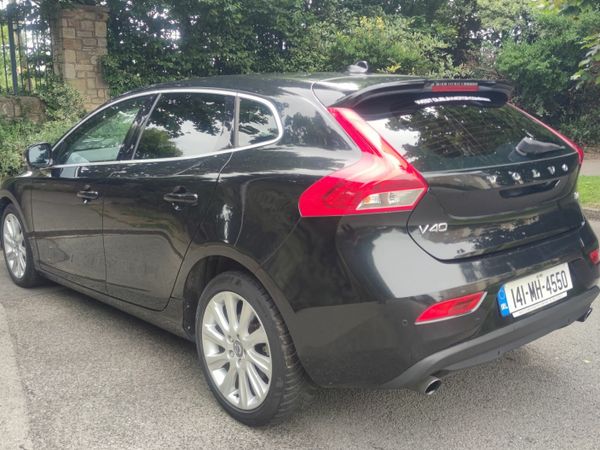 Volvo V40 Hatchback, Petrol, 2014, Black