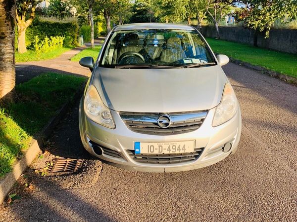 Opel Corsa Hatchback, Petrol, 2010, Silver