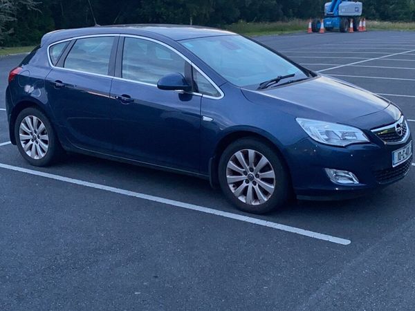 Opel Astra Hatchback, Diesel, 2010, Blue