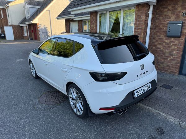 SEAT Leon Hatchback, Petrol, 2015, White