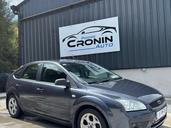 Ford Focus Hatchback, Petrol, 2006, Grey