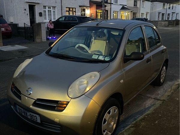 Nissan Micra Hatchback, Petrol, 2003, Gold