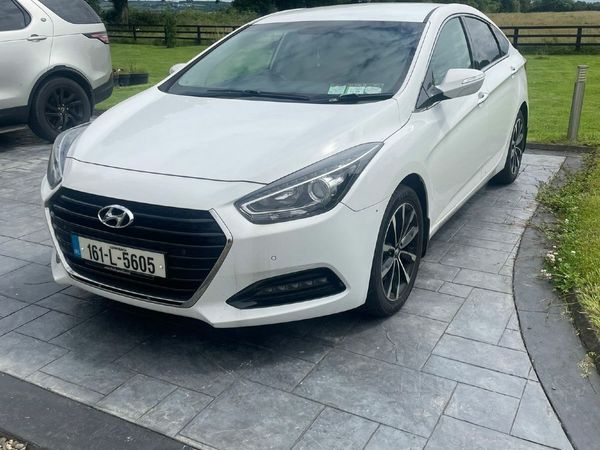 Hyundai i40 Saloon, Diesel, 2016, White