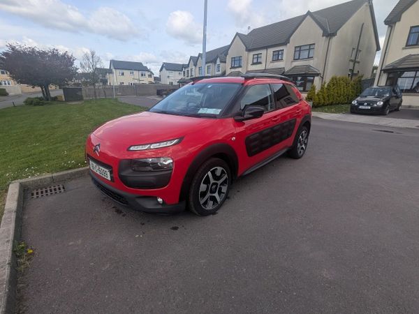 Citroen C4 Cactus Hatchback, Diesel, 2016, Red