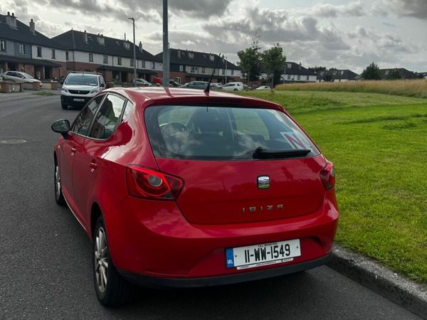 SEAT Ibiza MPV, Petrol, 2011, Red