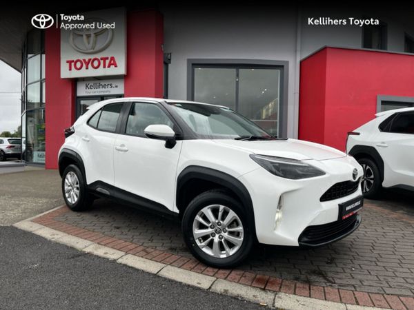 Toyota Yaris Cross Hatchback, Petrol Hybrid, 2023, White