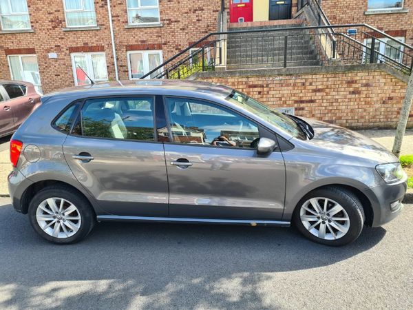Volkswagen Polo Hatchback, Petrol, 2012, Grey