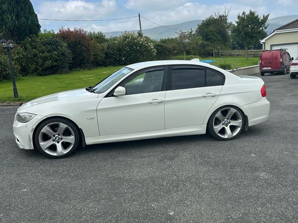 BMW 3-Series Saloon, Petrol, 2010, White