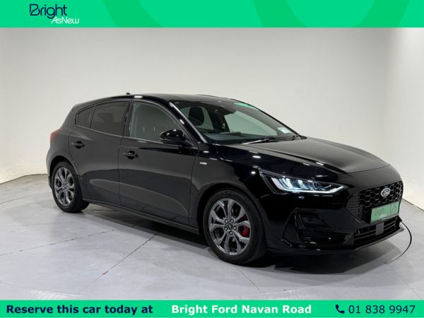 Ford Focus Hatchback, Petrol Hybrid, 2023, Black