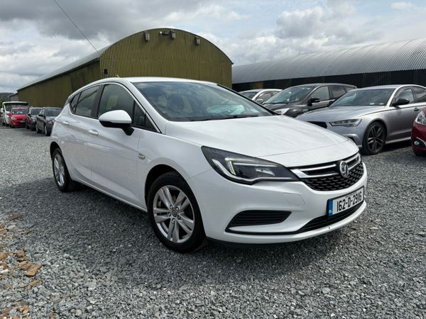 Vauxhall Astra Hatchback, Petrol, 2016, White