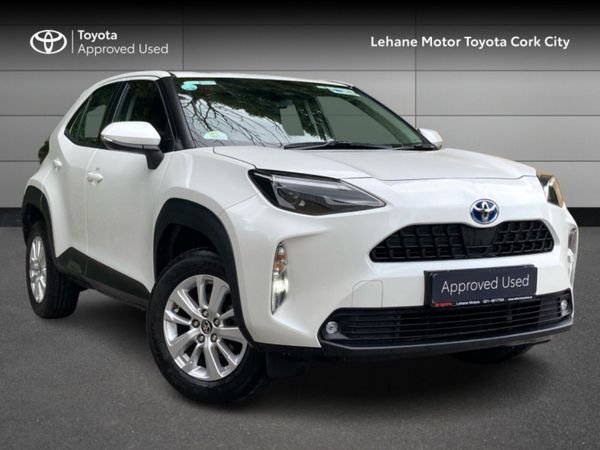 Toyota Yaris Cross Hatchback, Petrol Hybrid, 2023, White
