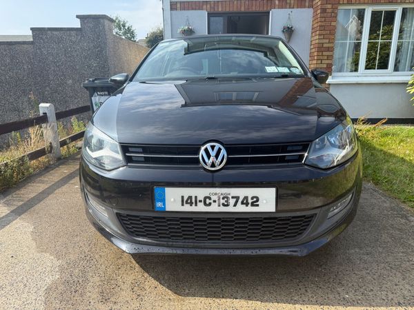 Volkswagen Polo Hatchback, Petrol, 2014, Black