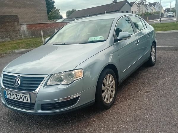 Volkswagen Passat Saloon, Petrol, 2007, Blue