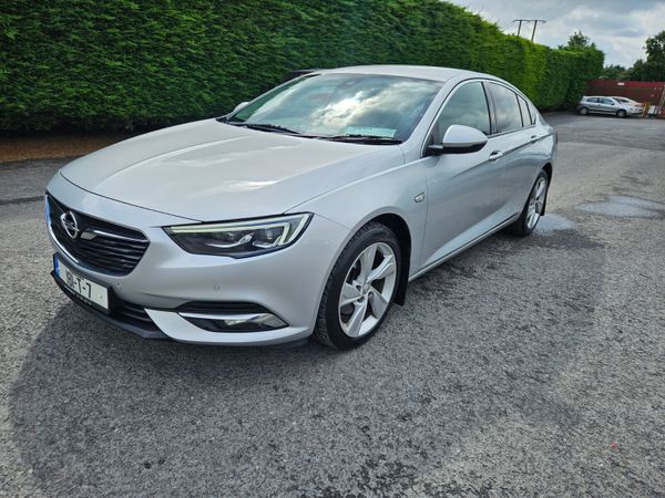 Opel Insignia Hatchback, Diesel, 2018, Grey