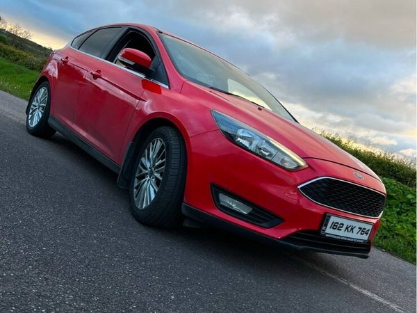 Ford Focus Hatchback, Diesel, 2016, Red