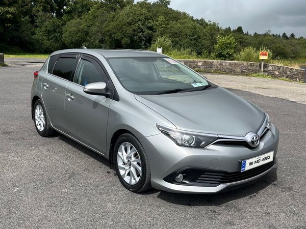 Toyota Auris Hatchback, Diesel, 2016, Grey
