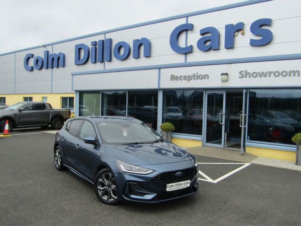 Ford Focus Hatchback, Petrol, 2022, Blue
