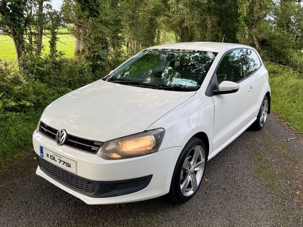 Volkswagen Polo Hatchback, Petrol, 2011, White