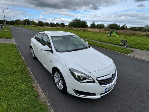 Opel Insignia Saloon, Diesel, 2016, White