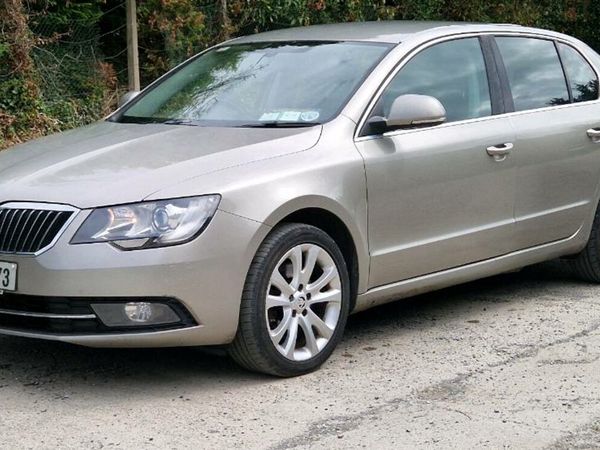 Skoda Superb Hatchback, Diesel, 2014, Beige
