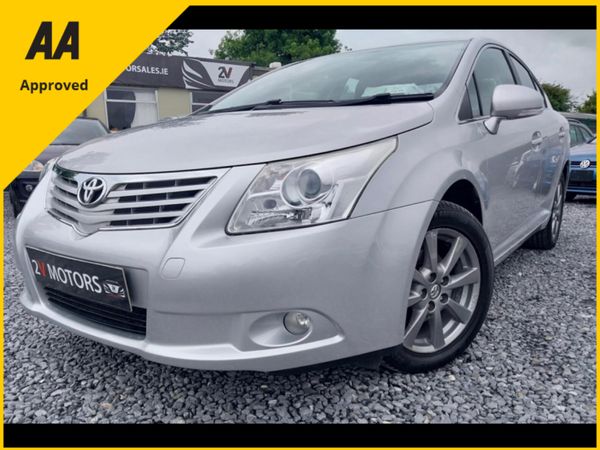 Toyota Avensis Saloon, Diesel, 2010, Silver
