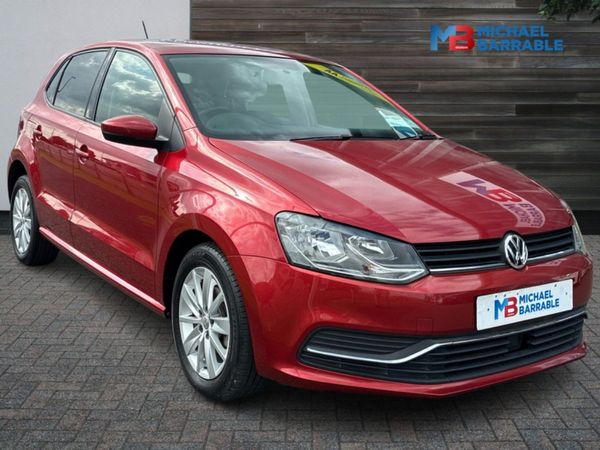 Volkswagen Polo Hatchback, Petrol, 2015, Burgundy