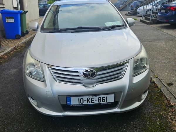 Toyota Avensis Saloon, Diesel, 2010, Silver