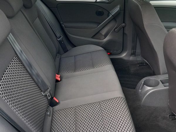 Volkswagen Golf Hatchback, Diesel, 2010, Black
