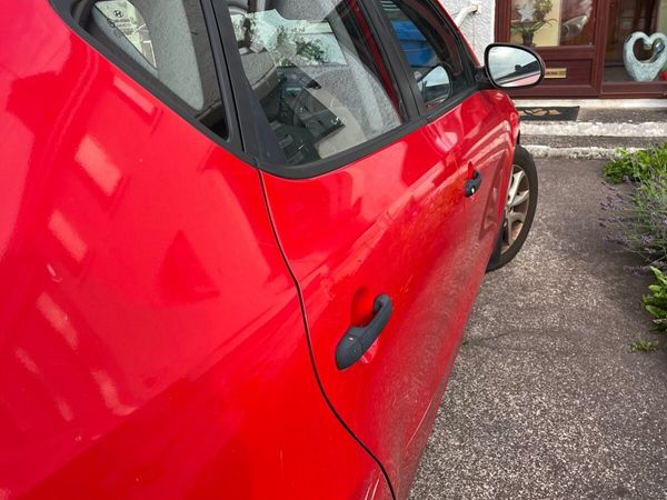 Hyundai i30 Hatchback, Petrol, 2008, Red