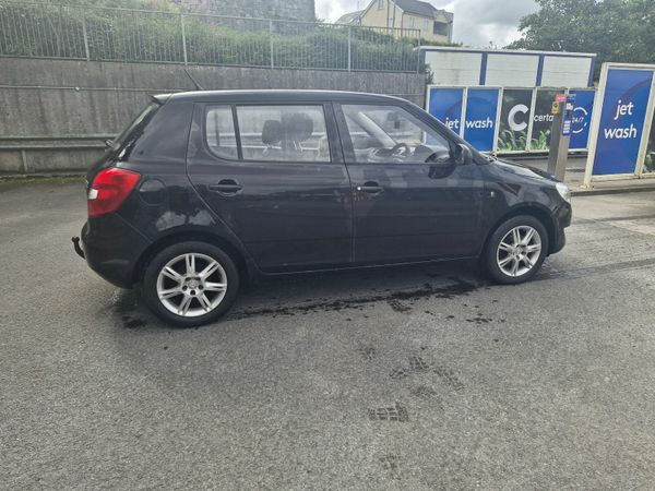 Skoda Fabia Hatchback, Diesel, 2010, Black