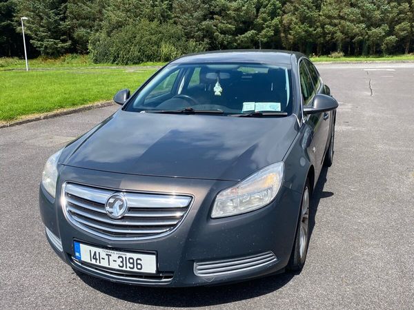 Vauxhall Insignia Hatchback, Diesel, 2014, Grey
