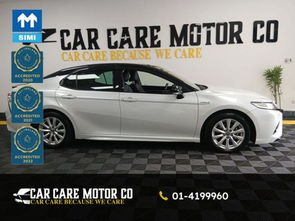 Toyota Camry Saloon, Hybrid, 2018, White