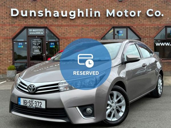 Toyota Corolla Saloon, Petrol, 2016, Gold