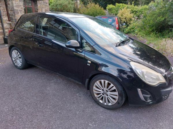 Vauxhall Corsa Hatchback, Petrol, 2011, Black